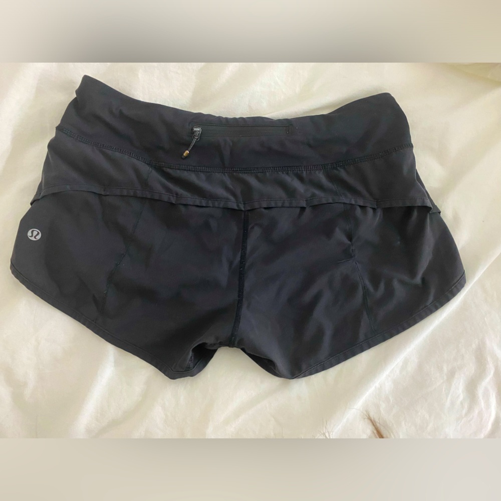 Black lululemon shorts size 6 2.5 inch inseam